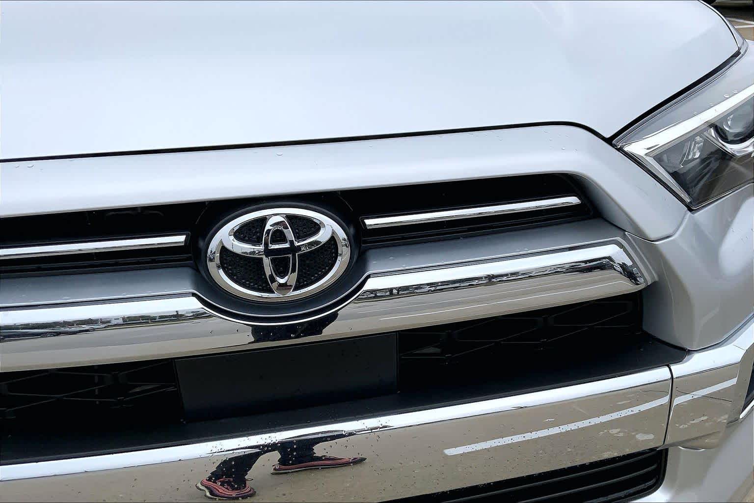 2023 Toyota 4Runner Limited Classic Silver Metallic at Beck & Masten Kia