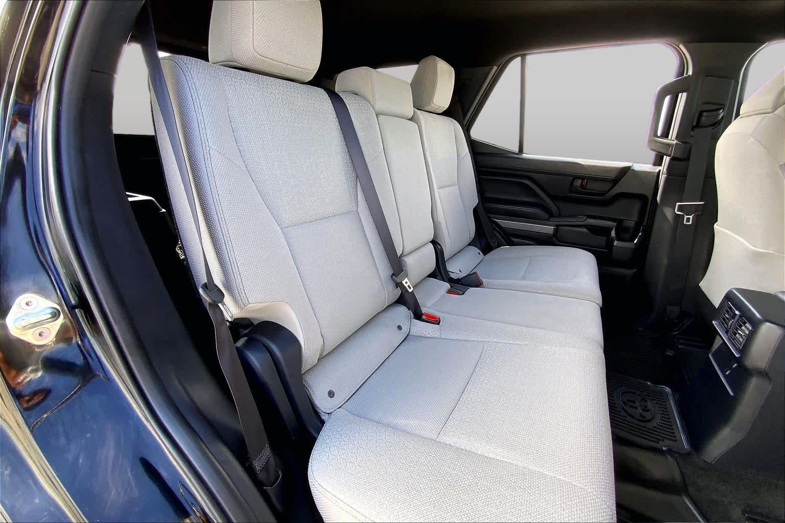 2025 Toyota 4Runner photo 19 of 36