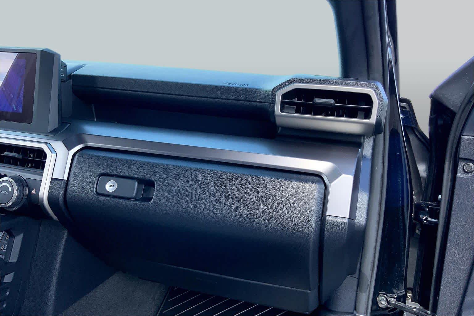 2025 Toyota 4Runner photo 18 of 36