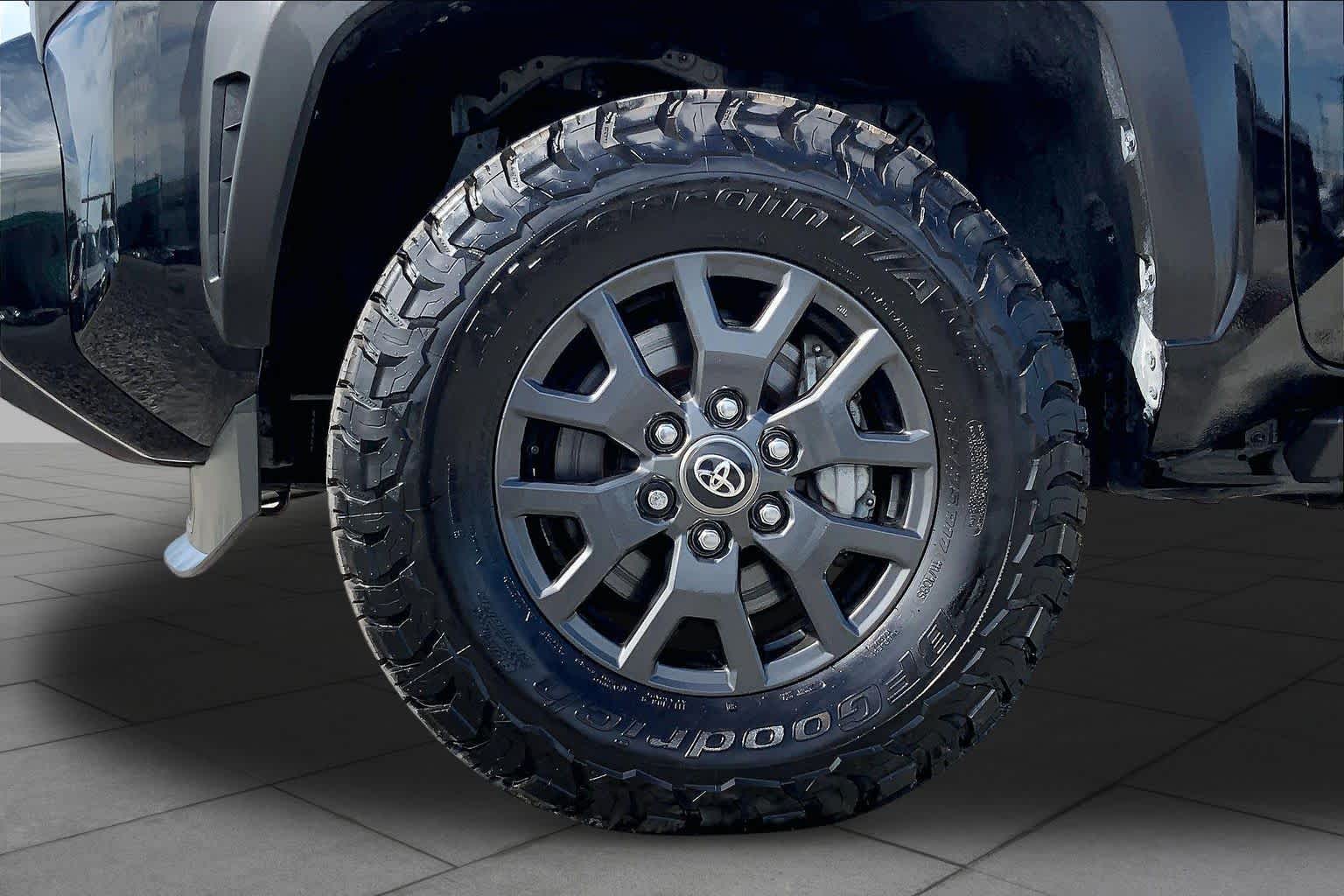2025 Toyota 4Runner photo 11 of 36