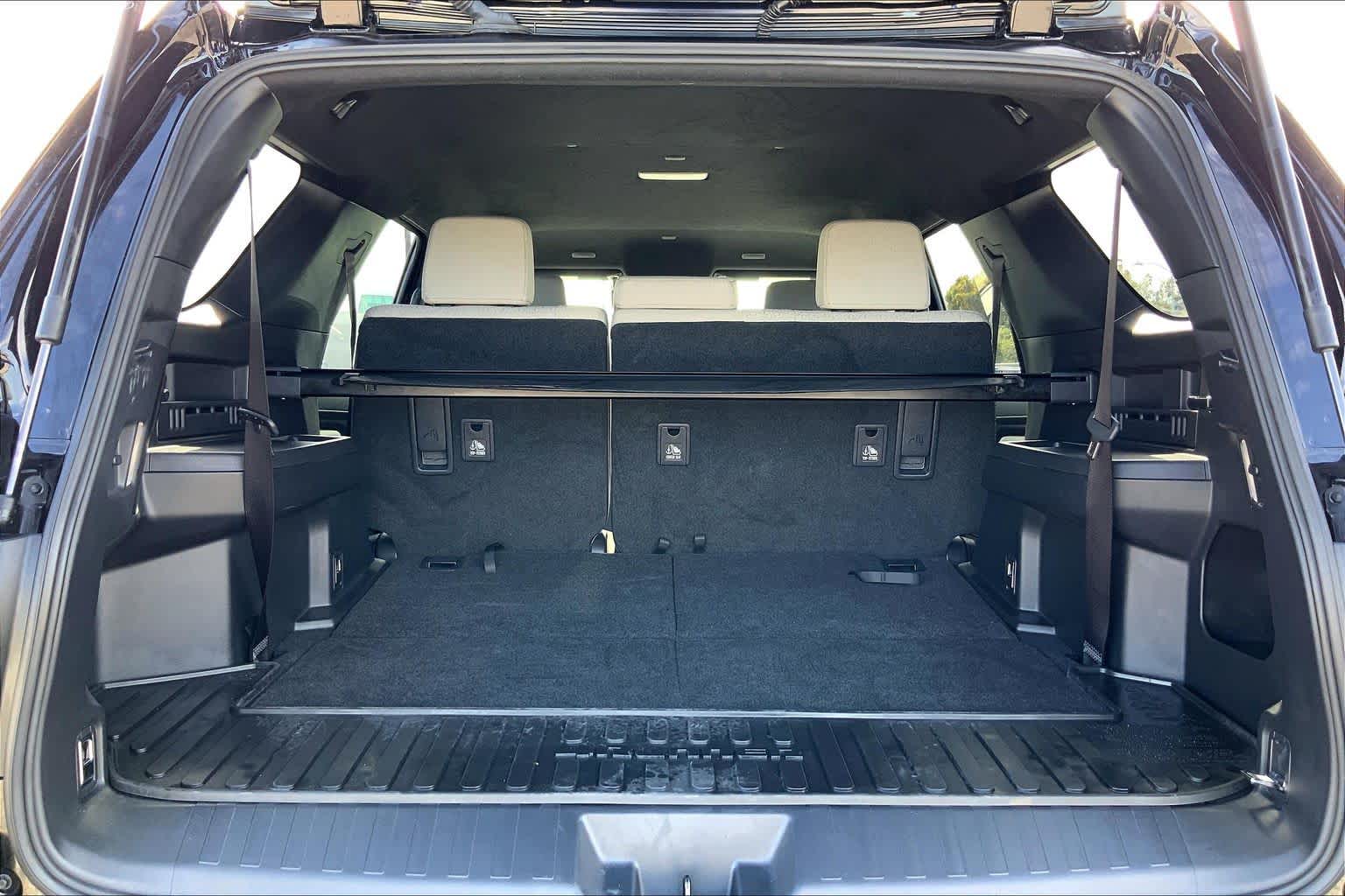 2025 Toyota 4Runner photo 34 of 36