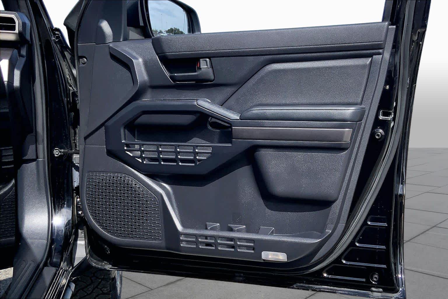 2025 Toyota 4Runner photo 22 of 36