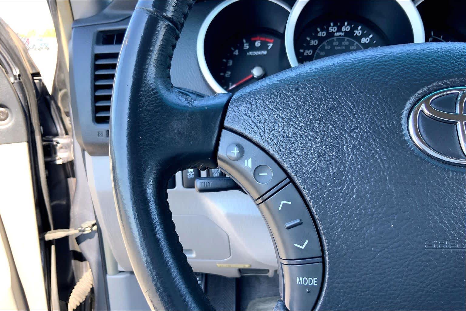 2008 Toyota 4Runner photo 22 of 33