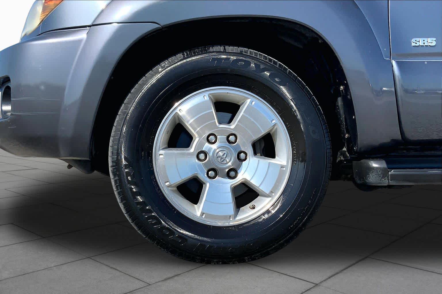2008 Toyota 4Runner photo 10 of 33