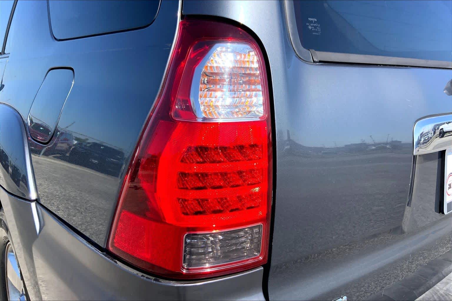 2008 Toyota 4Runner photo 26 of 33