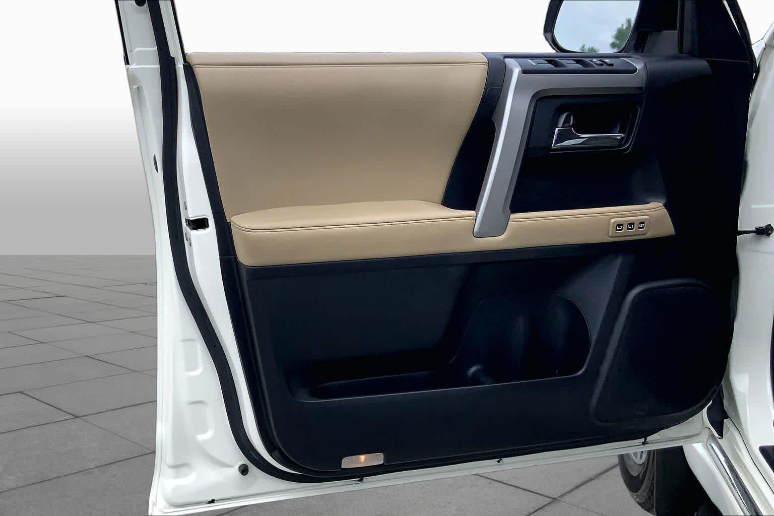 2014 Toyota 4Runner Limited Blizzard Pearl at AutoNation USA Houston
