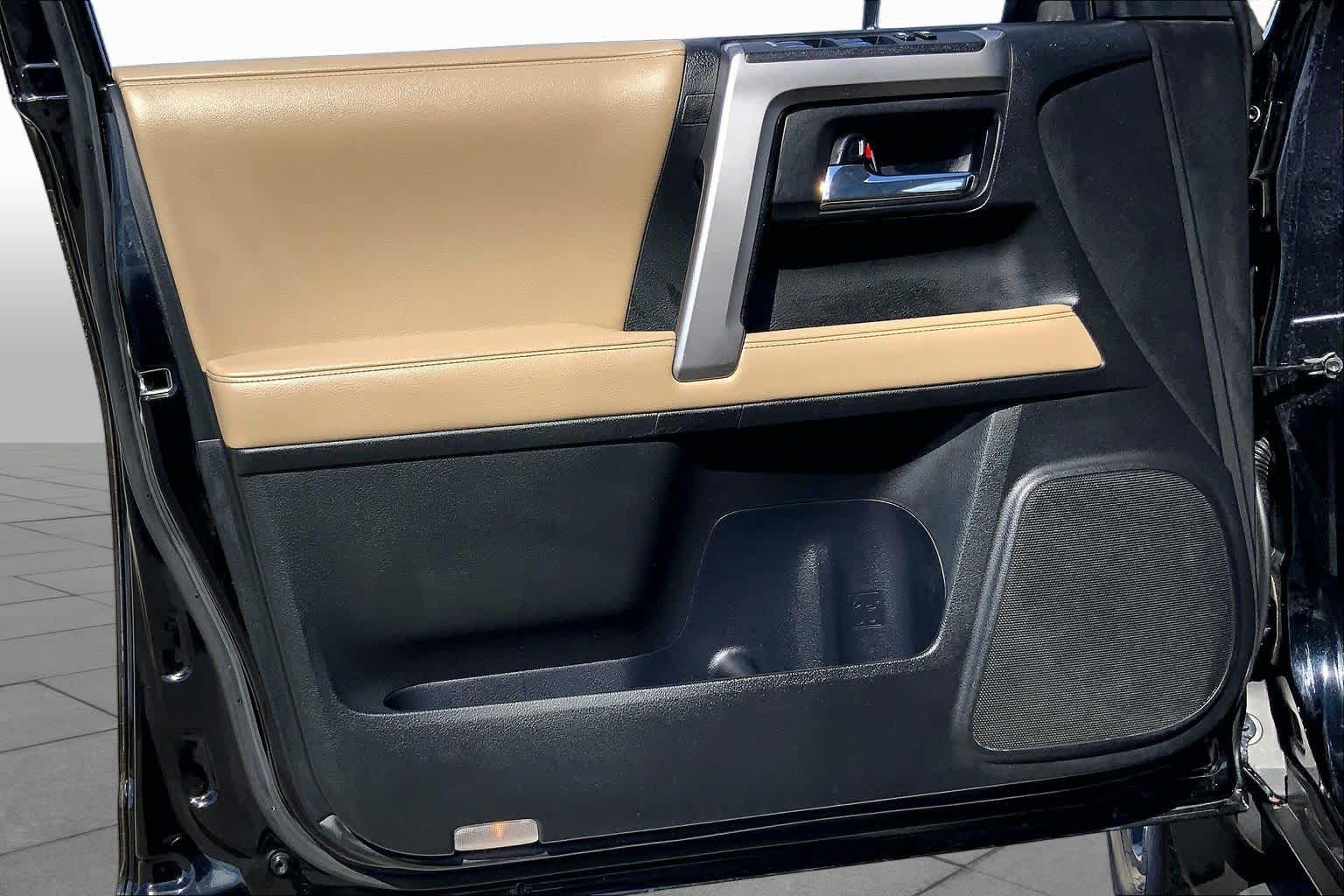 2018 Toyota 4Runner photo 21 of 35