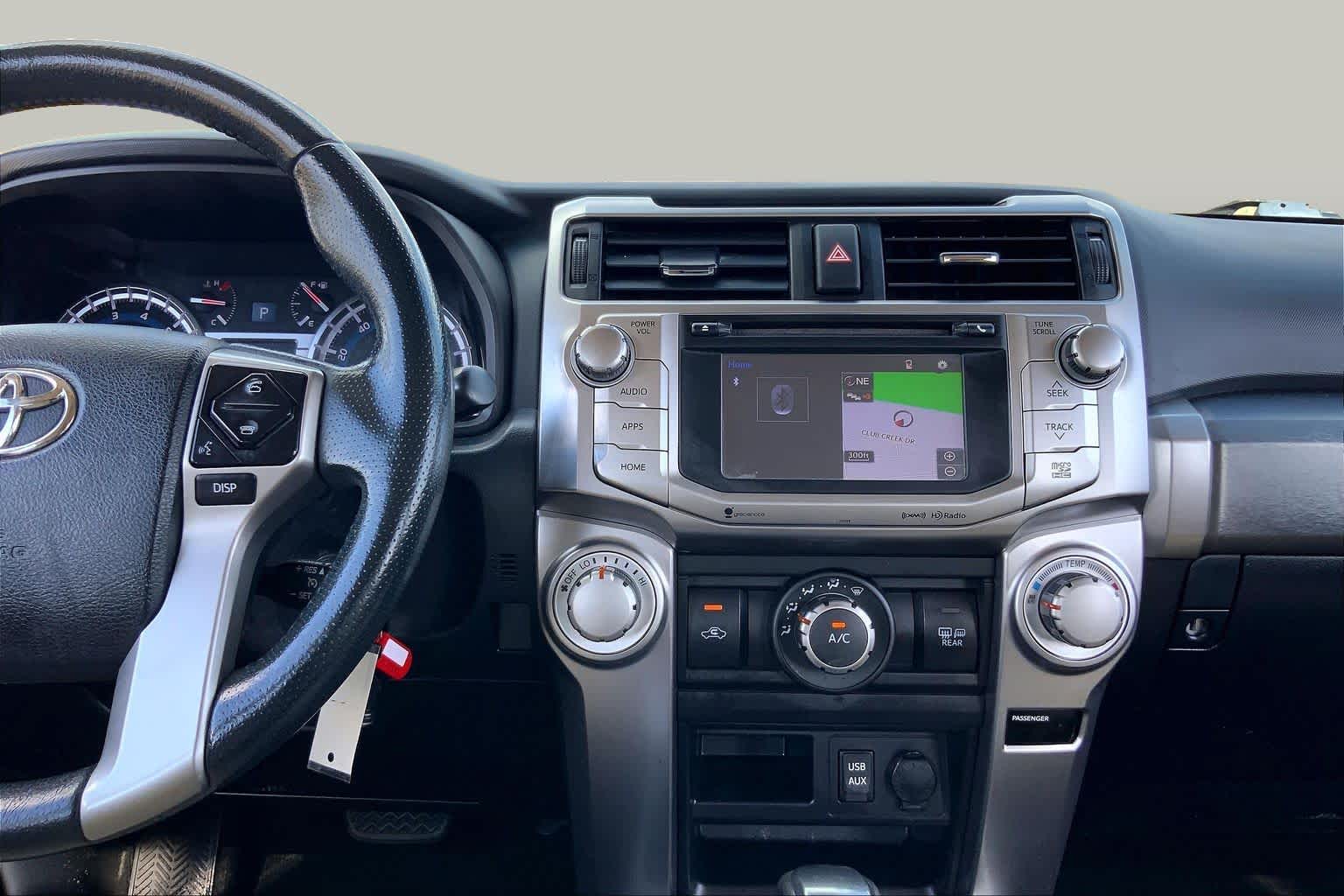 2018 Toyota 4Runner photo 7 of 35