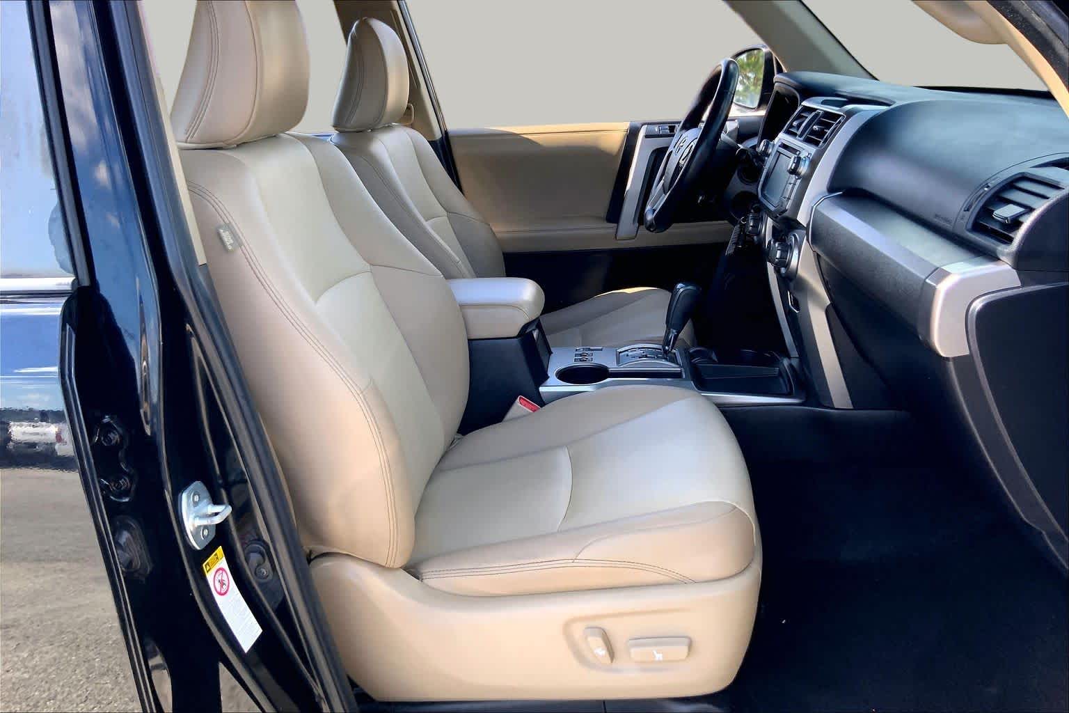 2018 Toyota 4Runner photo 9 of 35