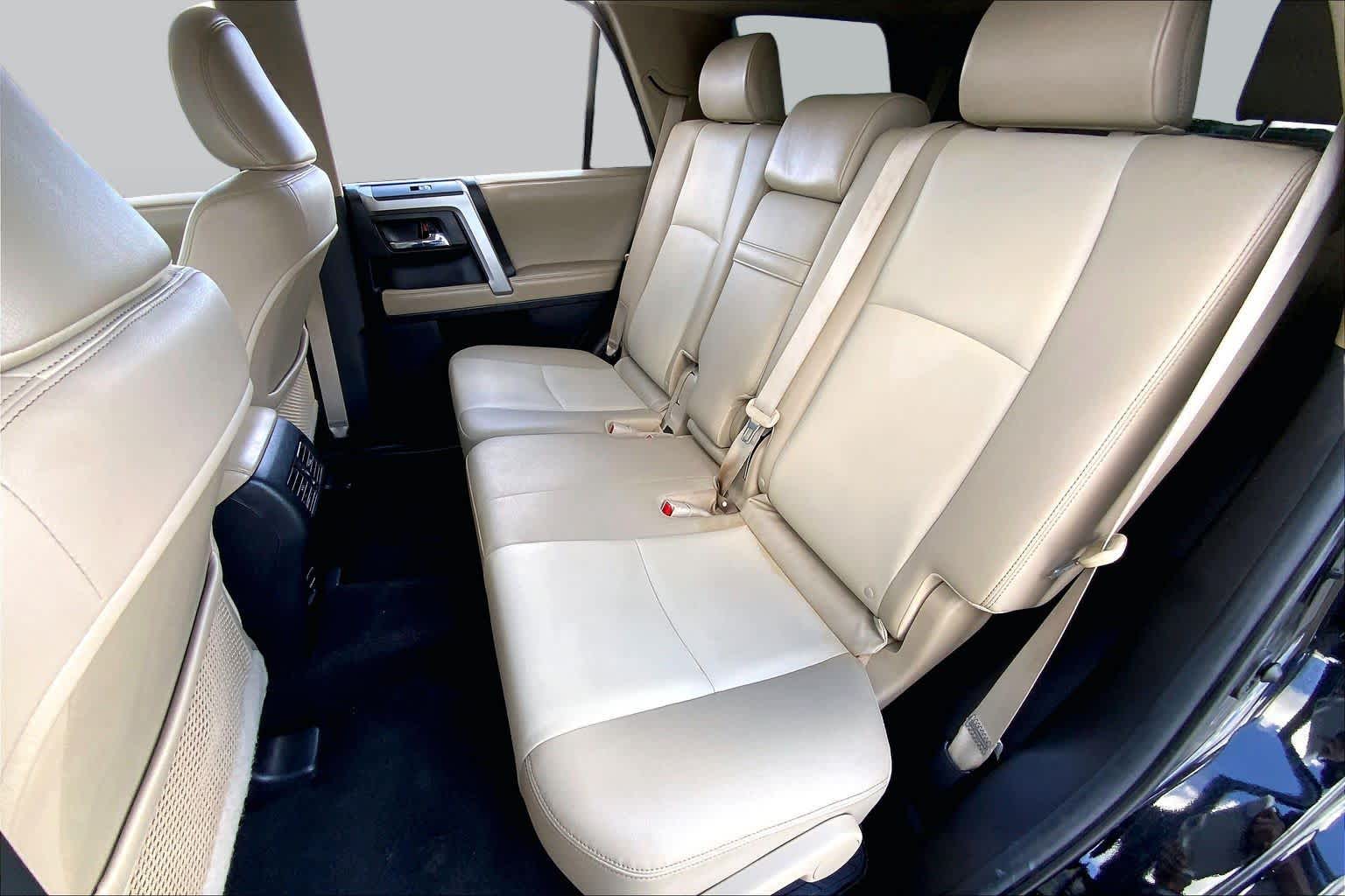 2018 Toyota 4Runner photo 20 of 35