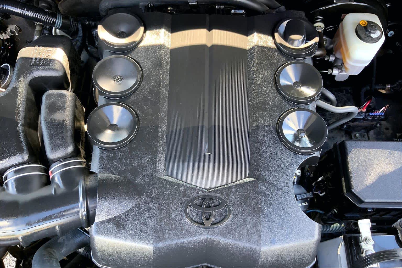 2018 Toyota 4Runner photo 31 of 35