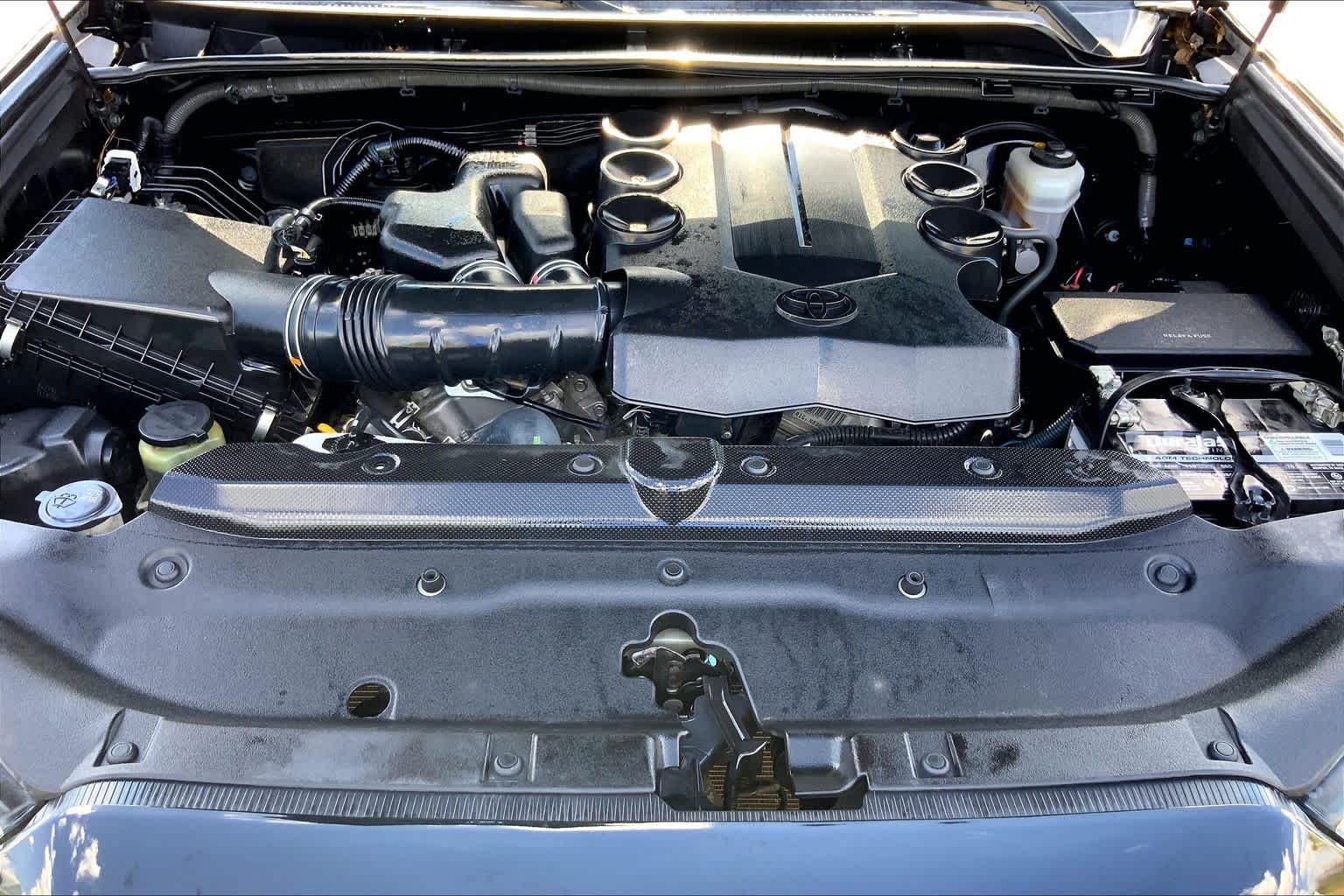 2018 Toyota 4Runner photo 30 of 35