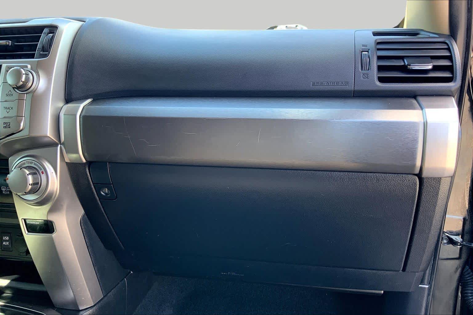2018 Toyota 4Runner photo 18 of 35