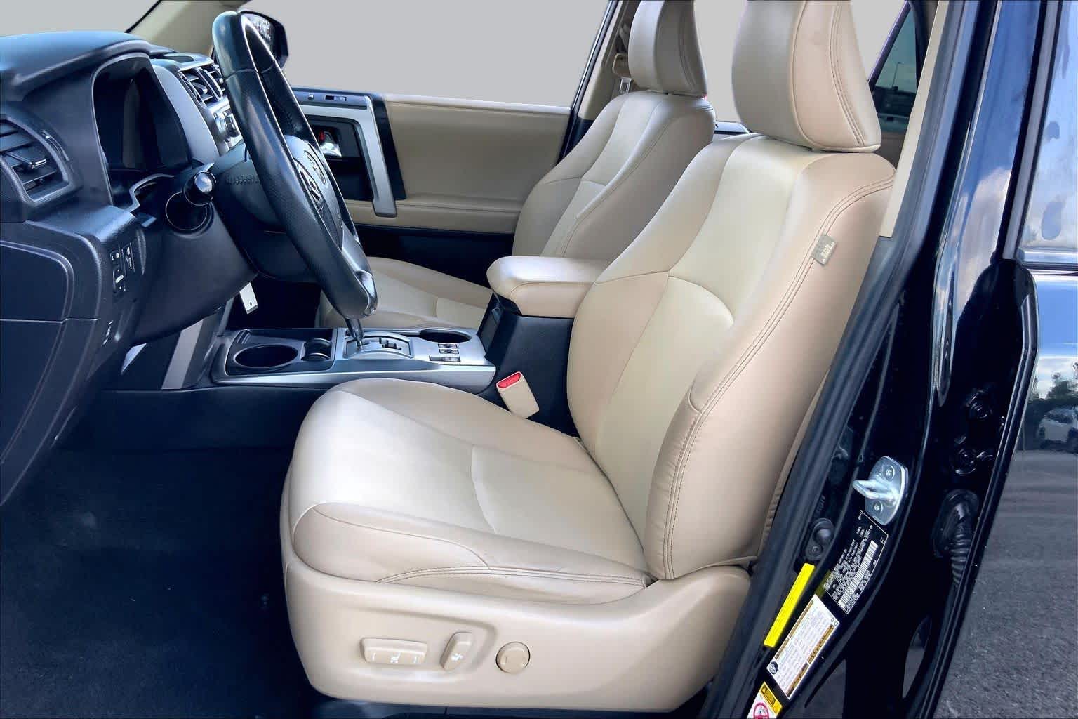 2018 Toyota 4Runner photo 8 of 35