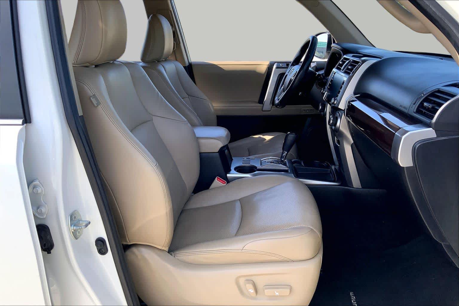 2020 Toyota 4Runner photo 9 of 36