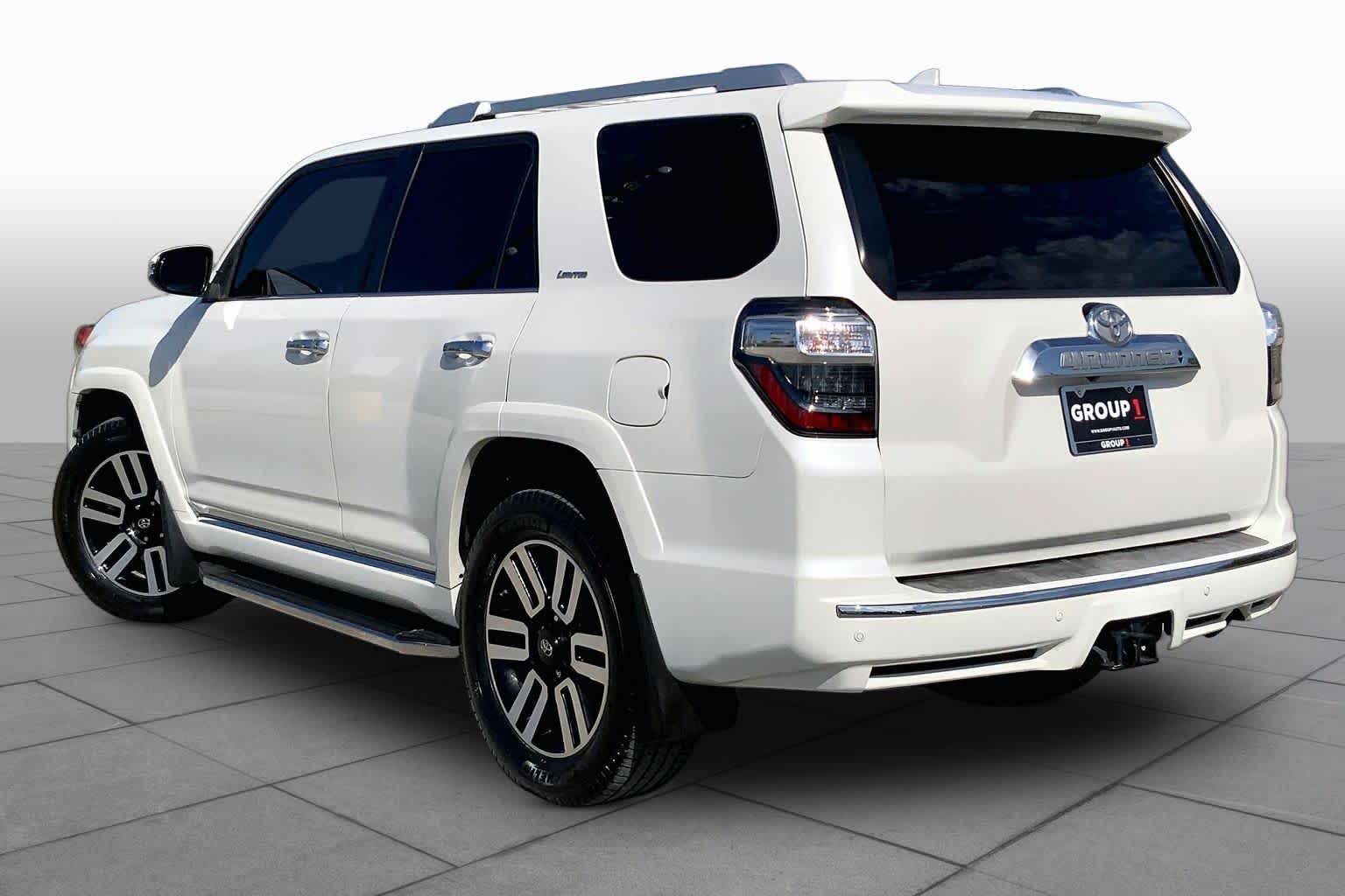 2020 Toyota 4Runner photo 12 of 36