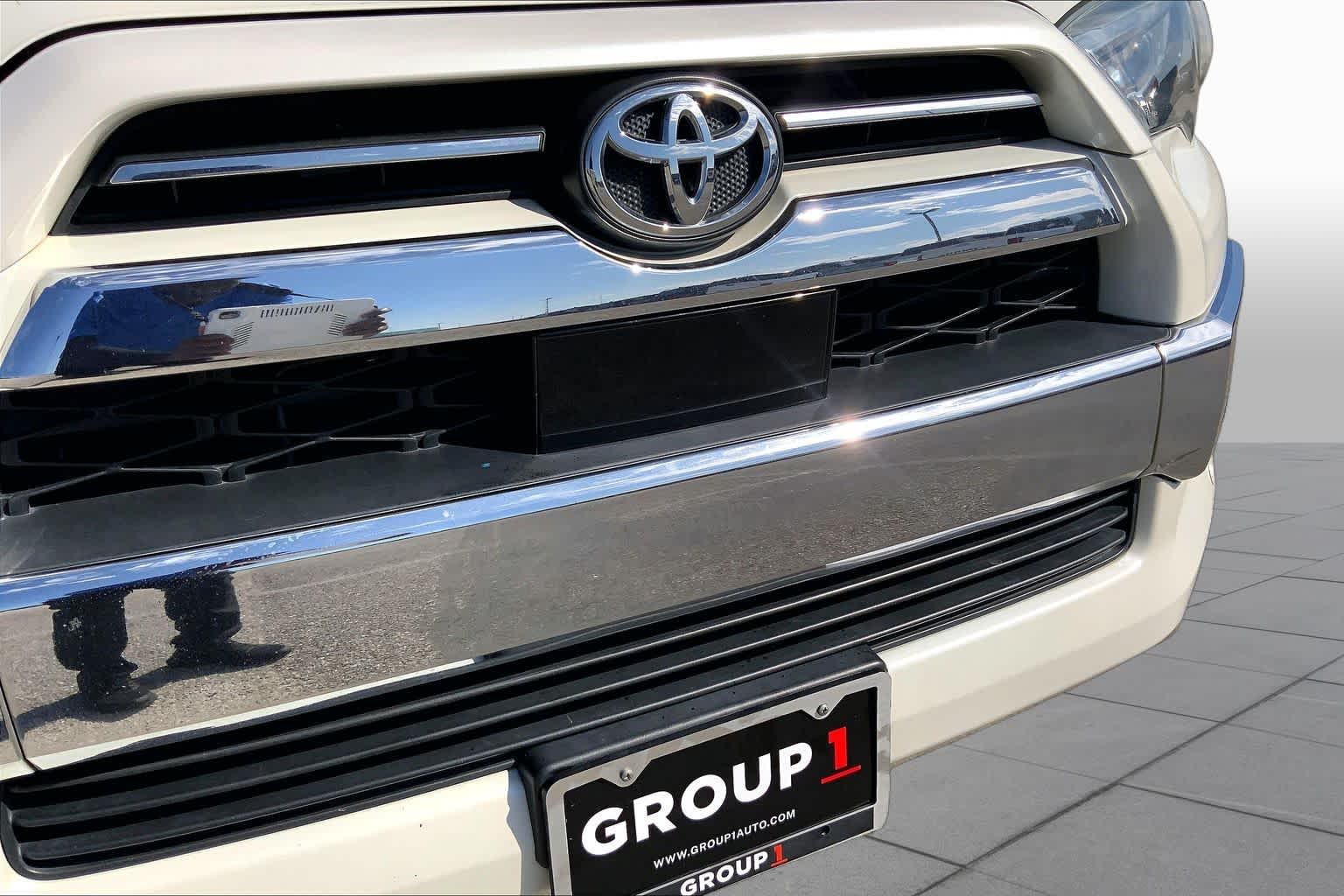 2020 Toyota 4Runner photo 29 of 36