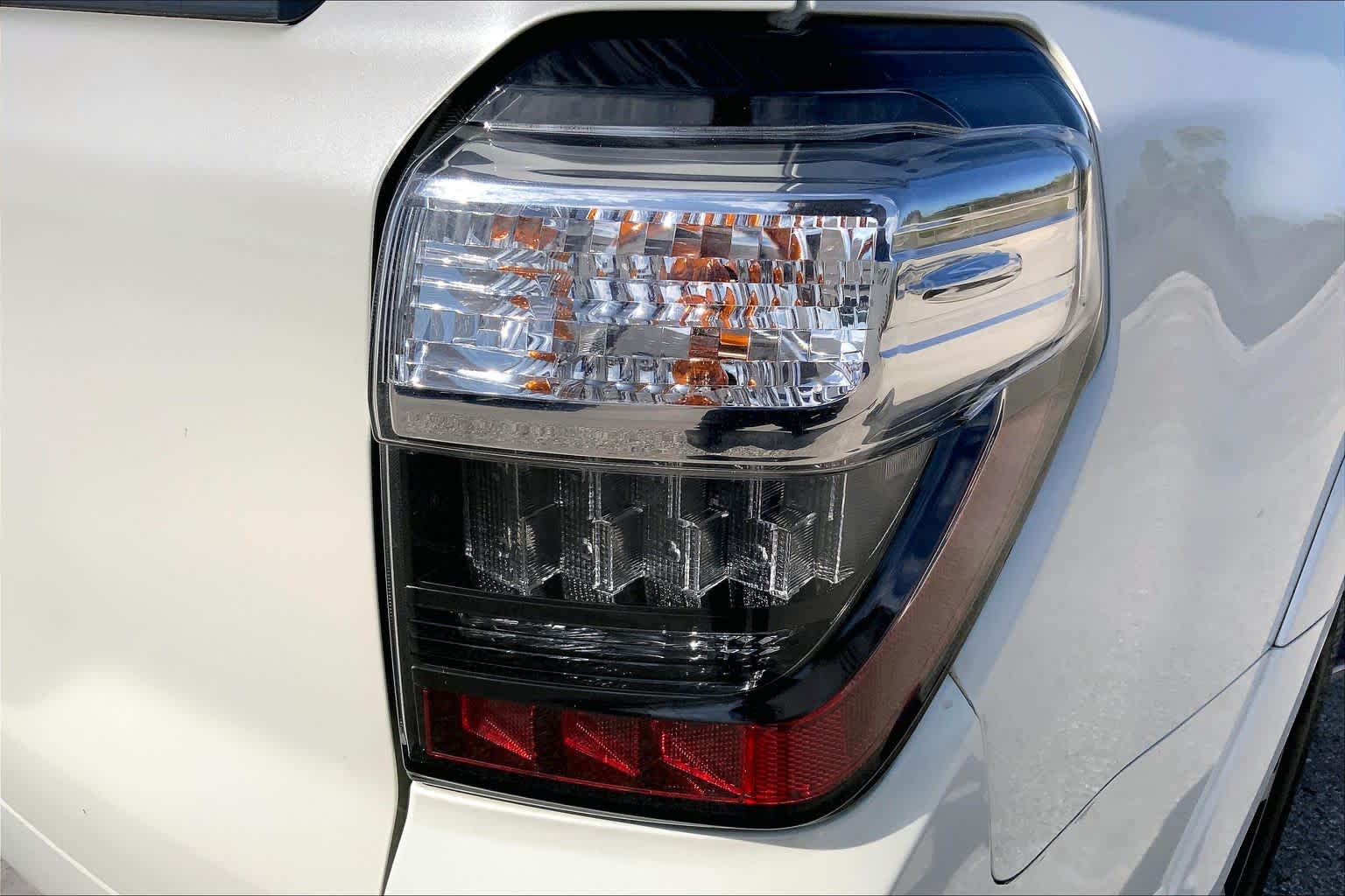 2020 Toyota 4Runner photo 30 of 36