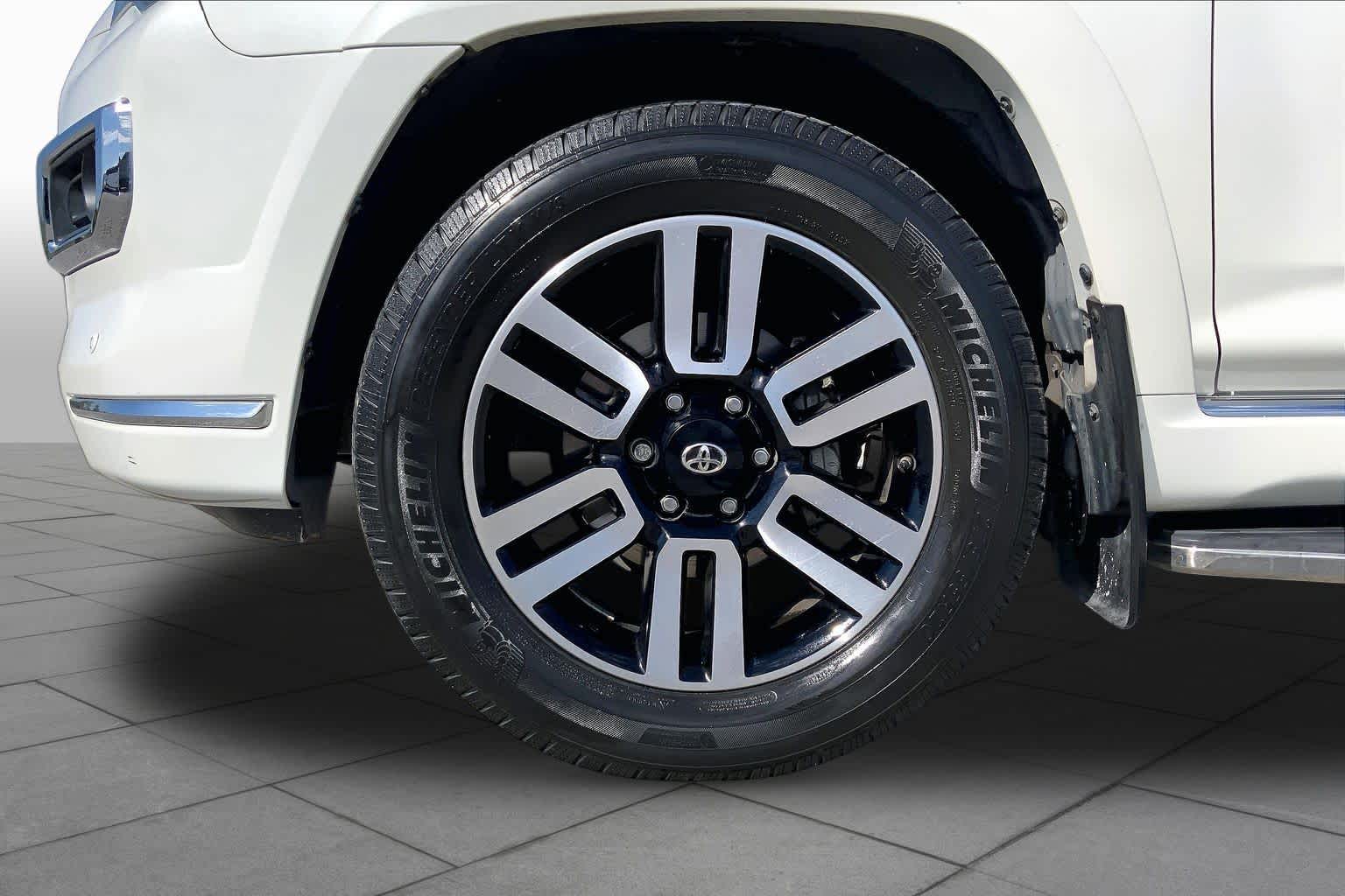 2020 Toyota 4Runner photo 11 of 36