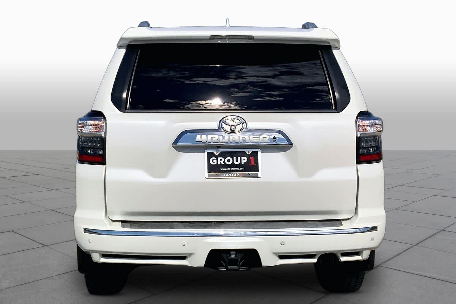 2020 Toyota 4Runner photo 5 of 36