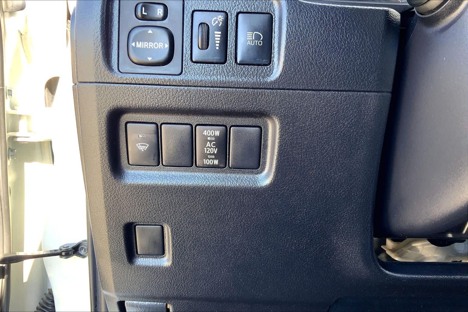 2020 Toyota 4Runner photo 33 of 36