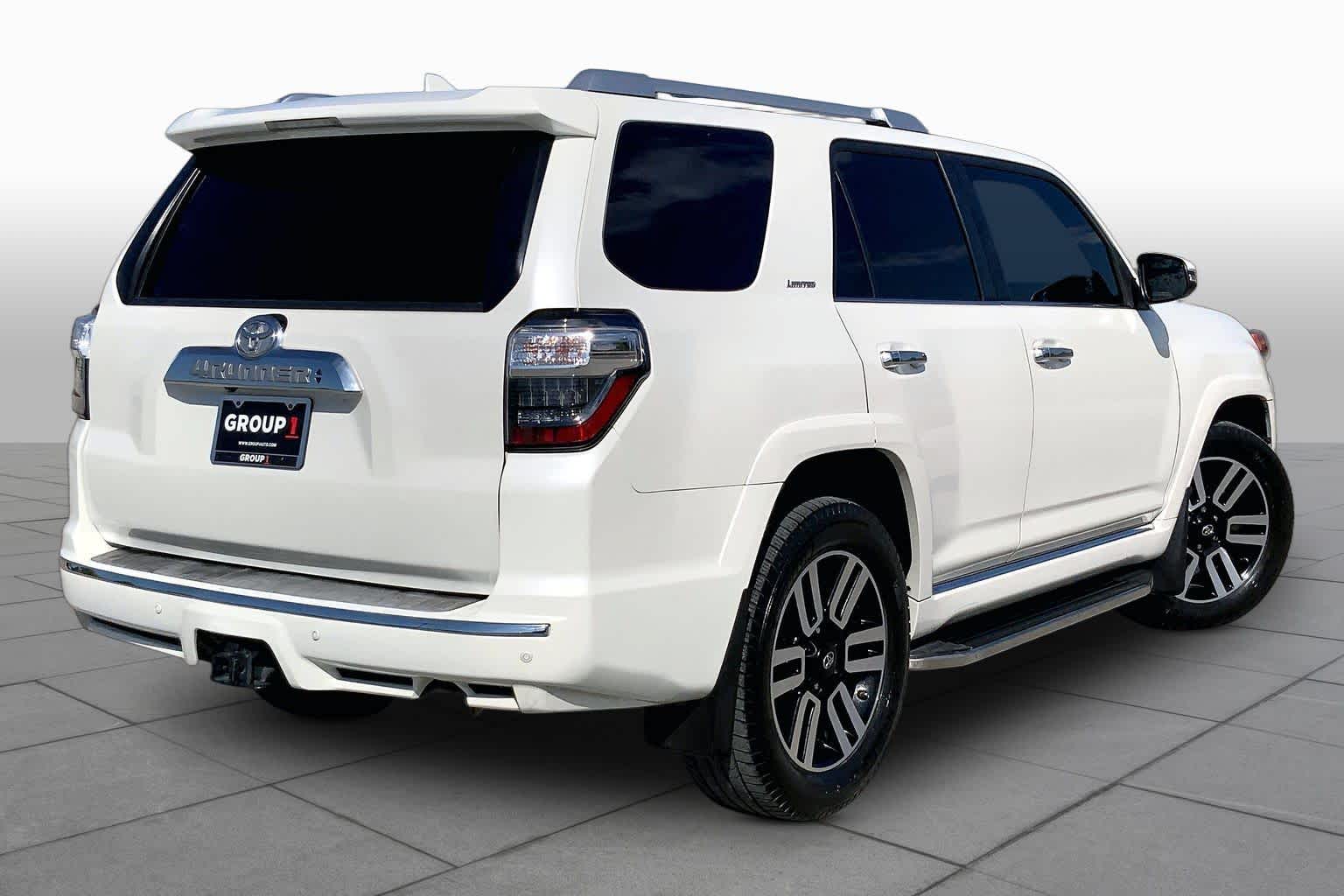2020 Toyota 4Runner photo 13 of 36