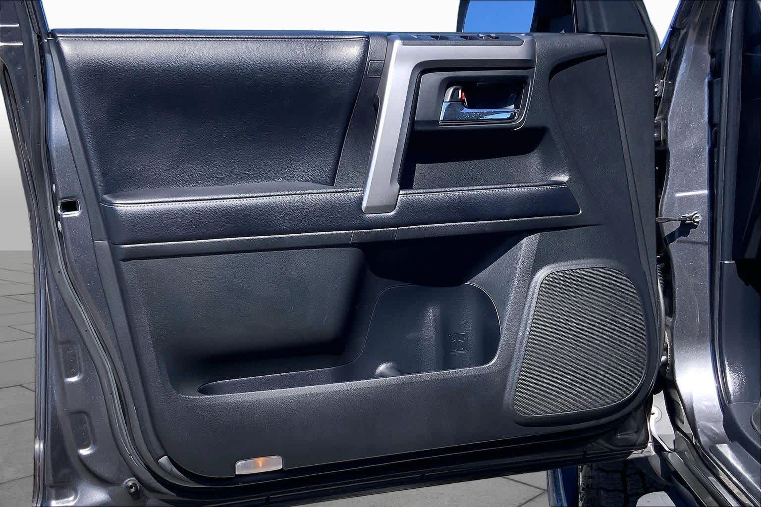 2018 Toyota 4Runner photo 21 of 36
