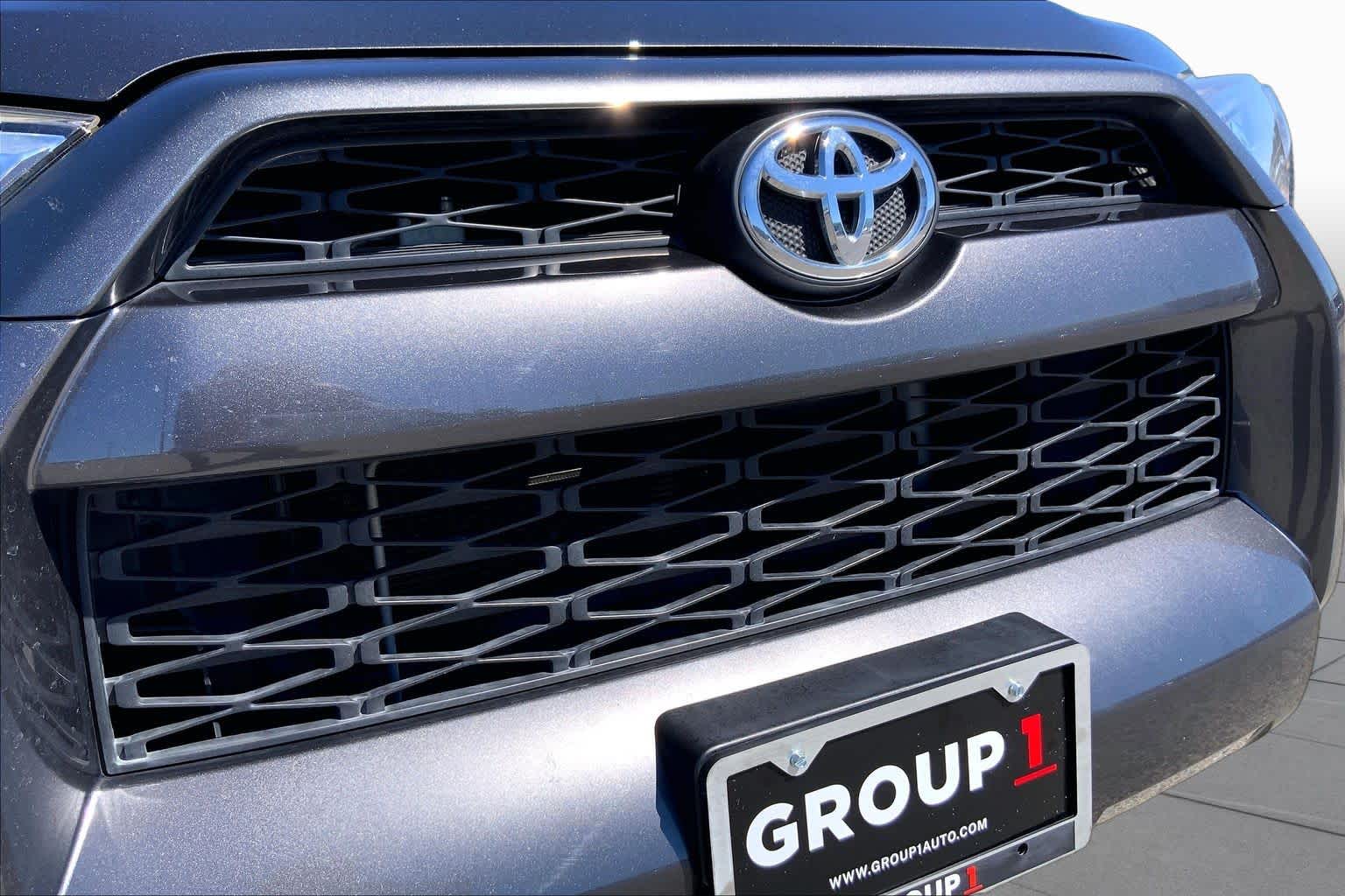 2018 Toyota 4Runner photo 29 of 36
