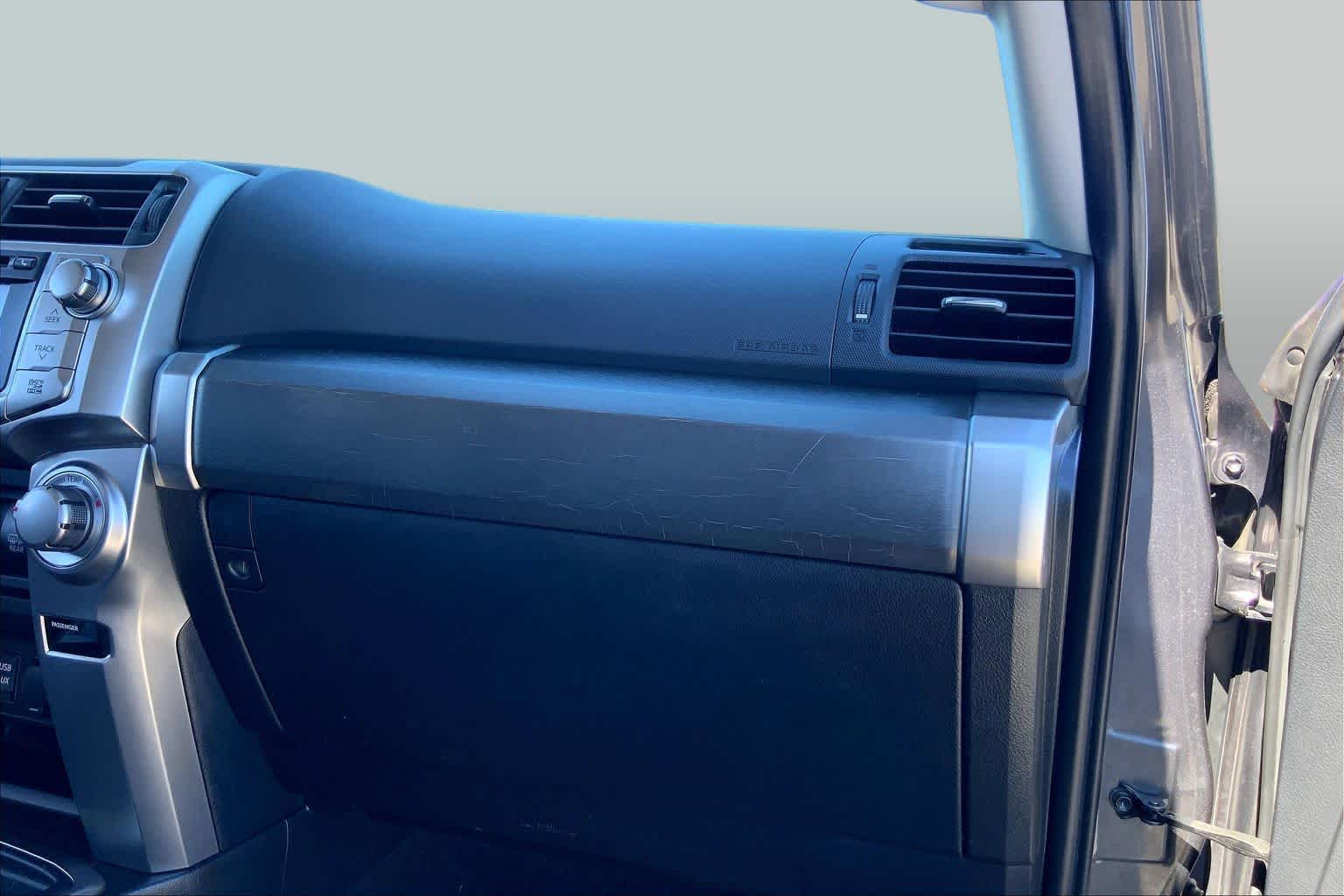 2018 Toyota 4Runner photo 18 of 36