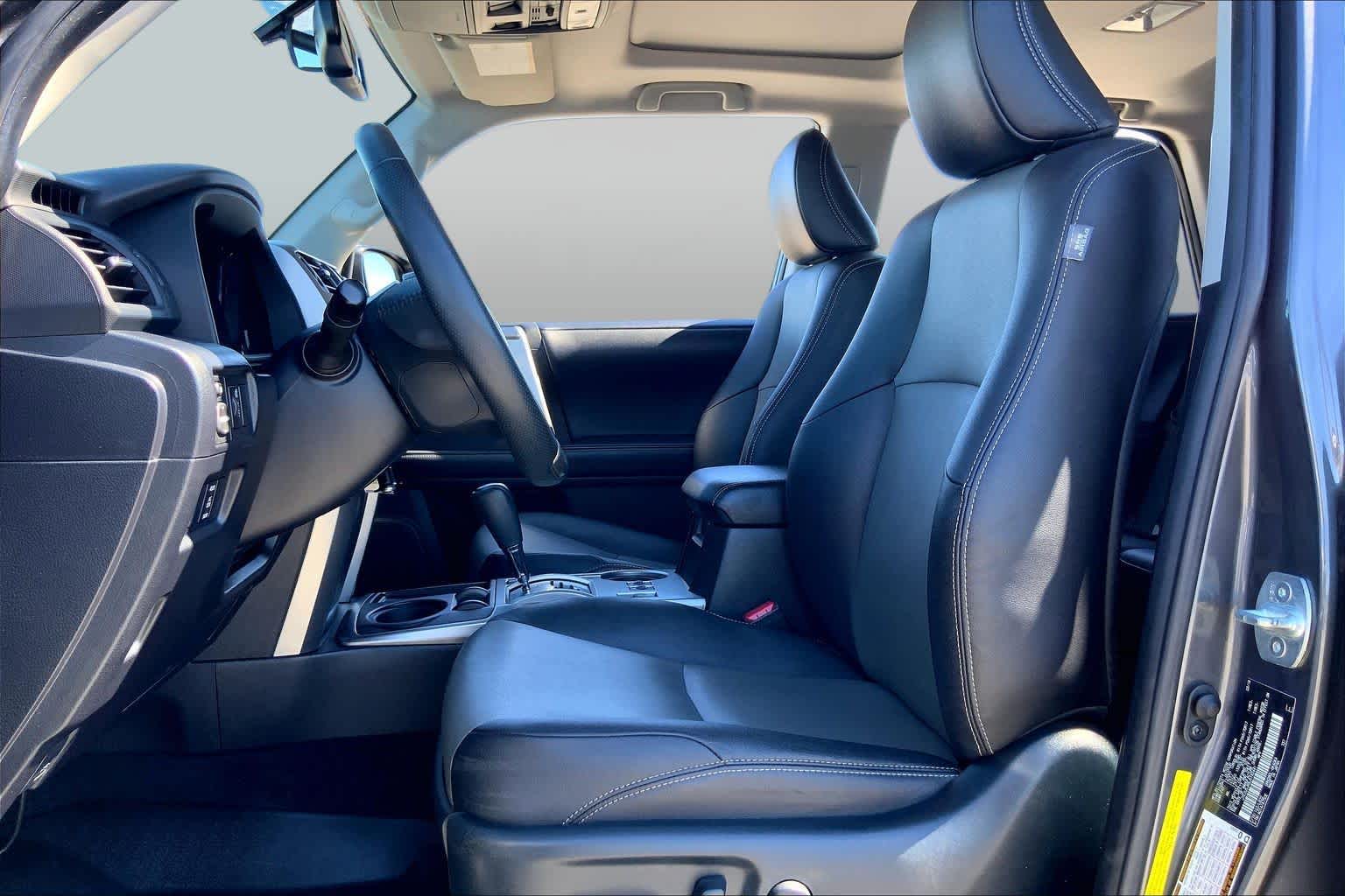 2018 Toyota 4Runner photo 8 of 36