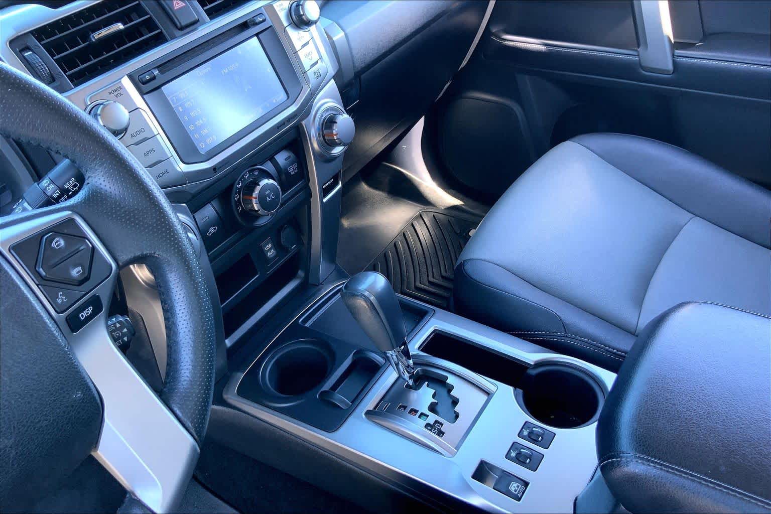 2018 Toyota 4Runner photo 16 of 36