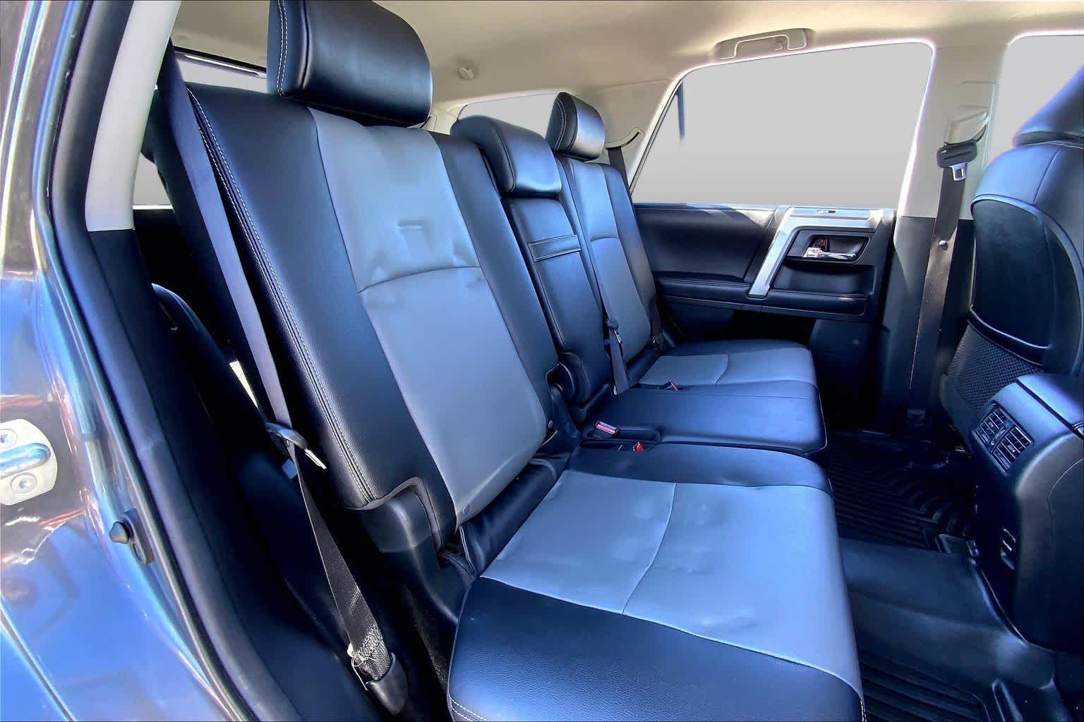 2018 Toyota 4Runner photo 19 of 36