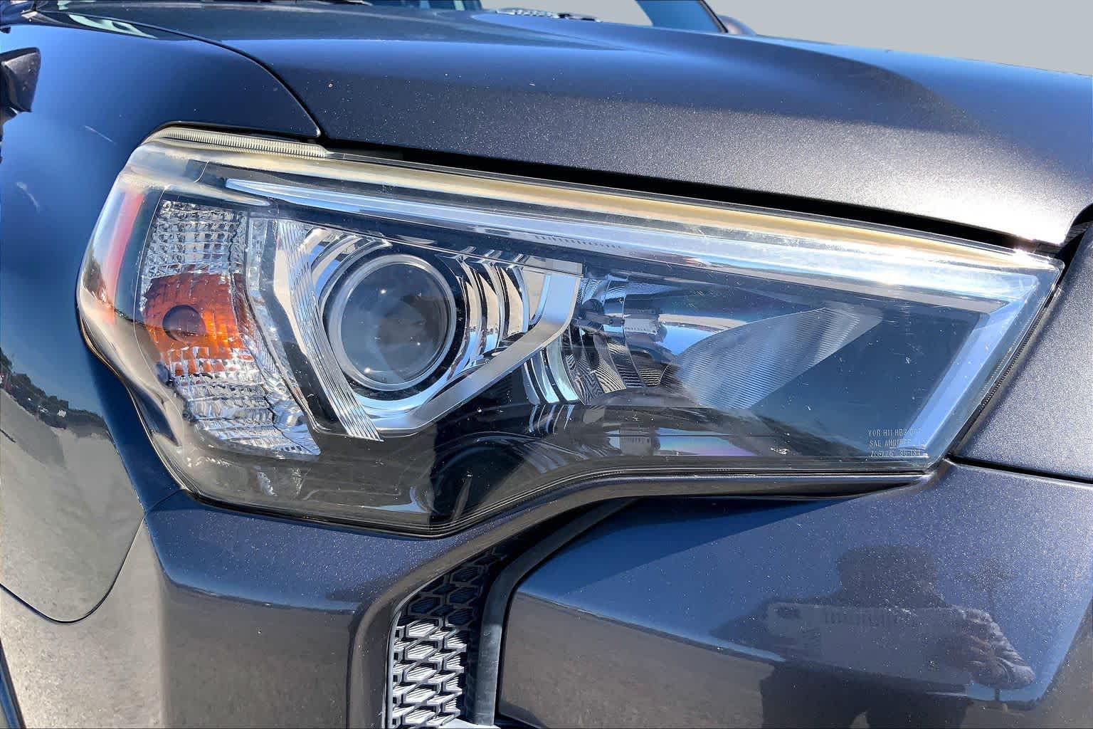 2018 Toyota 4Runner photo 27 of 36