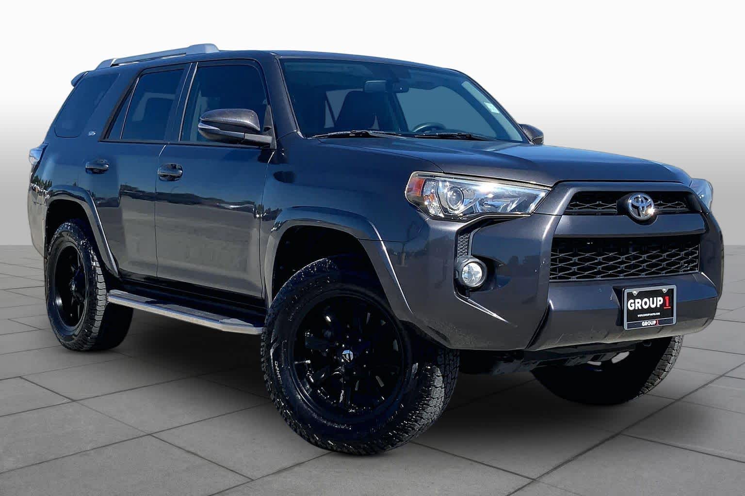 2018 Toyota 4Runner photo 3 of 36