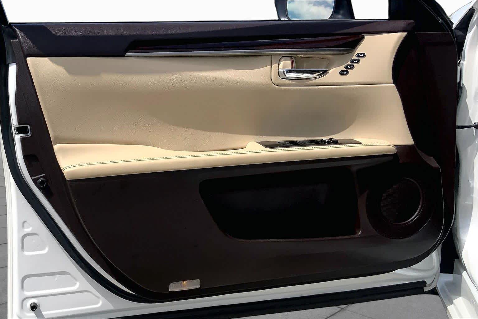 2017 Lexus ES 350  Eminent White Pearl at Lexus Southwest Houston