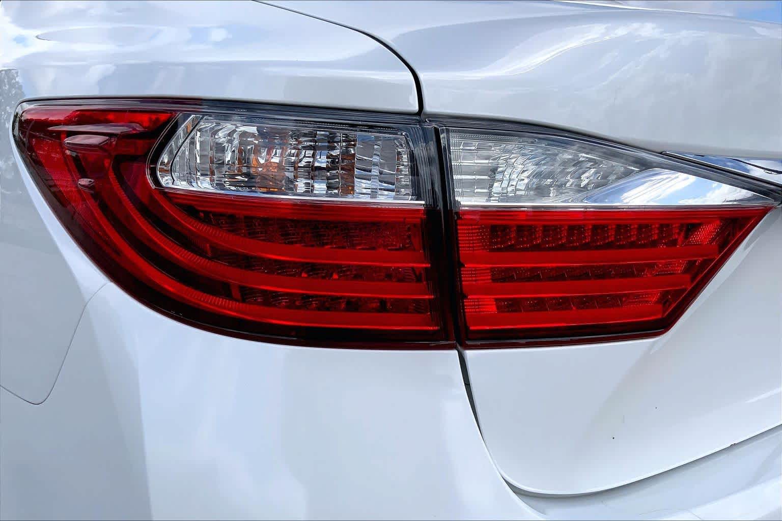 2014 Lexus ES 350  Starfire Pearl at Lexus Southwest Houston