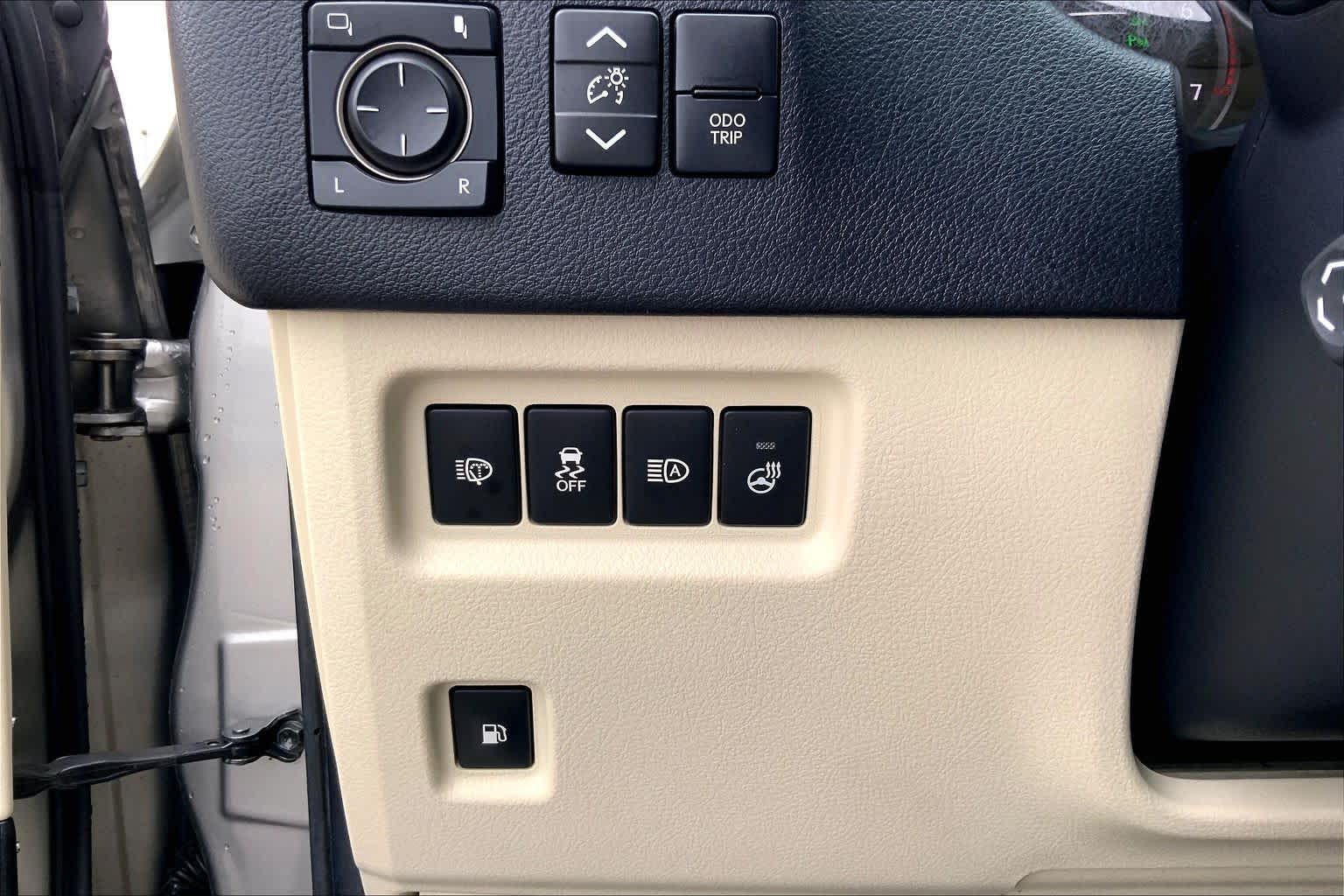 2022 Lexus GX 460 Premium  Atomic Silver at Lexus Southwest Houston