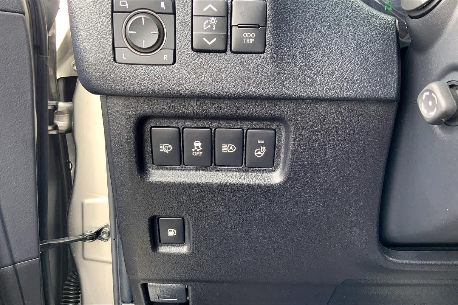 2023 Lexus GX 460 Premium  Atomic Silver at Lexus of Clear Lake