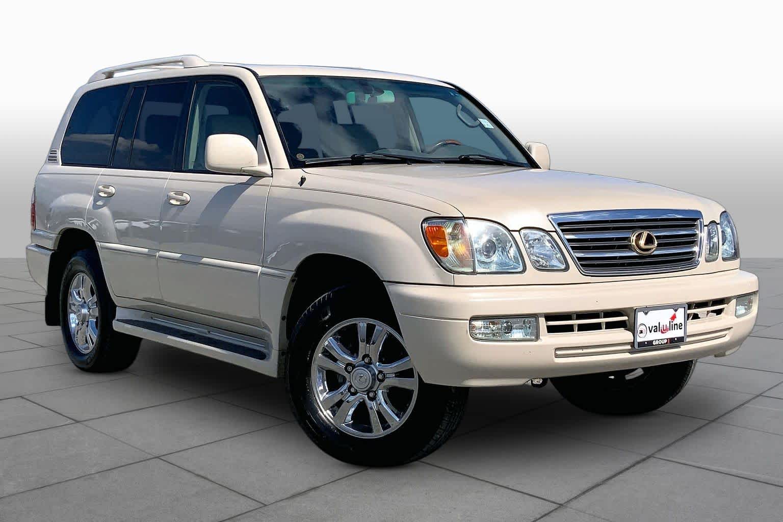 2005 Lexus LX 470 photo 2 of 35