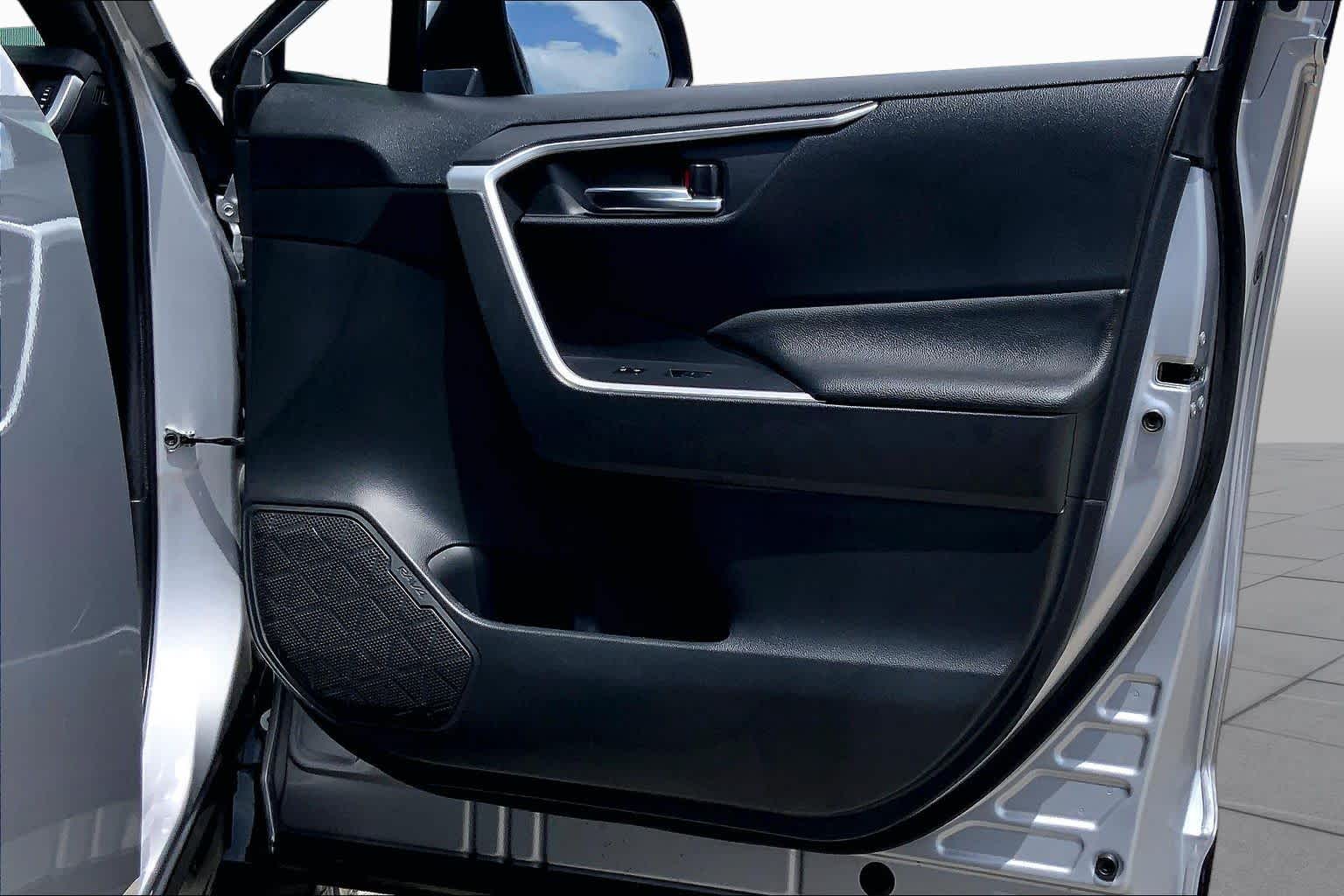 2023 Toyota RAV4 Hybrid SE Silver Sky Metallic at Group 1 Toyota Southwest