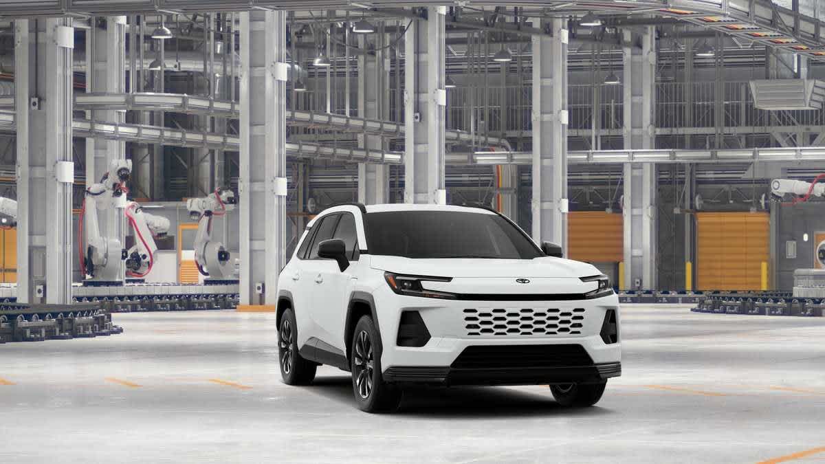 2026 Toyota RAV4 Plug-In Hybrid photo 15 of 31