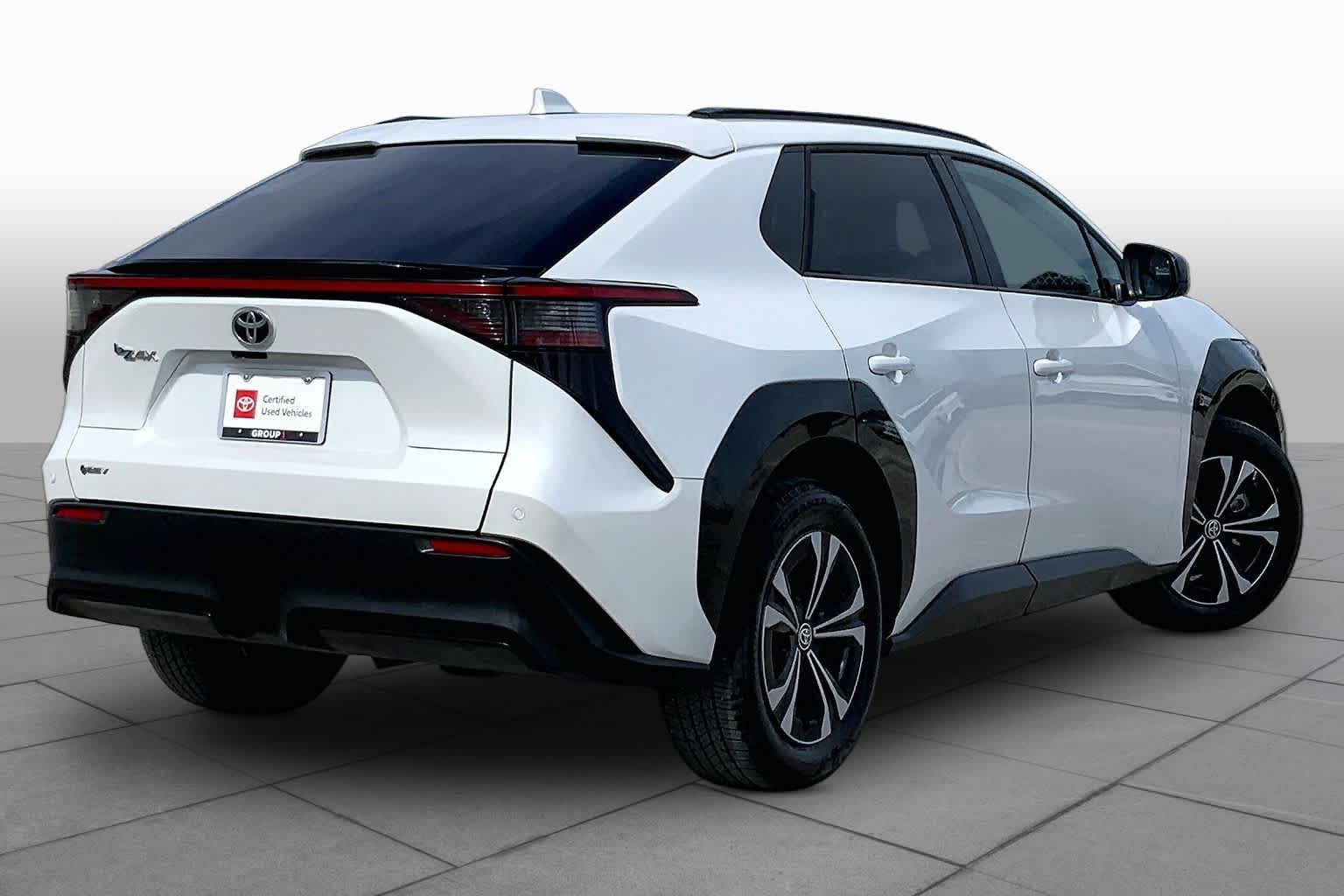 2025 Toyota bZ4X XLE - 11