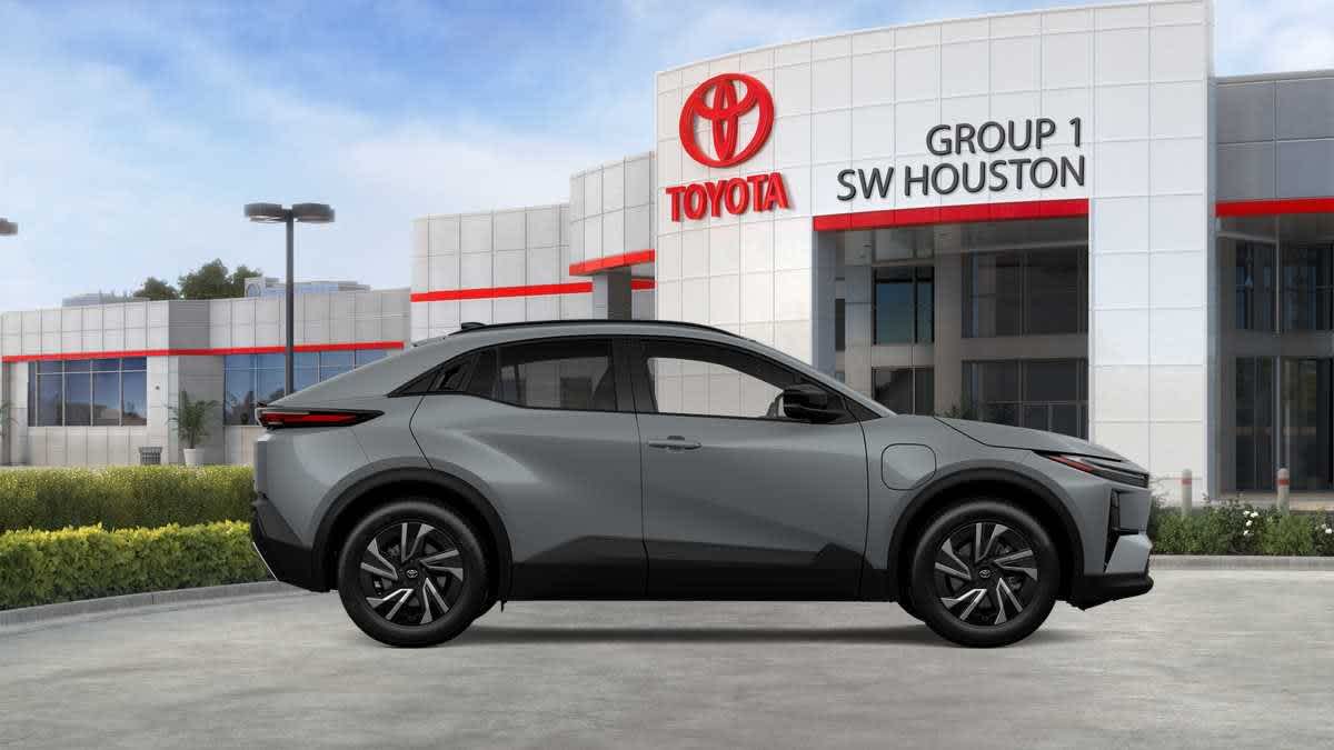 2026 Toyota C-HR photo 9 of 34
