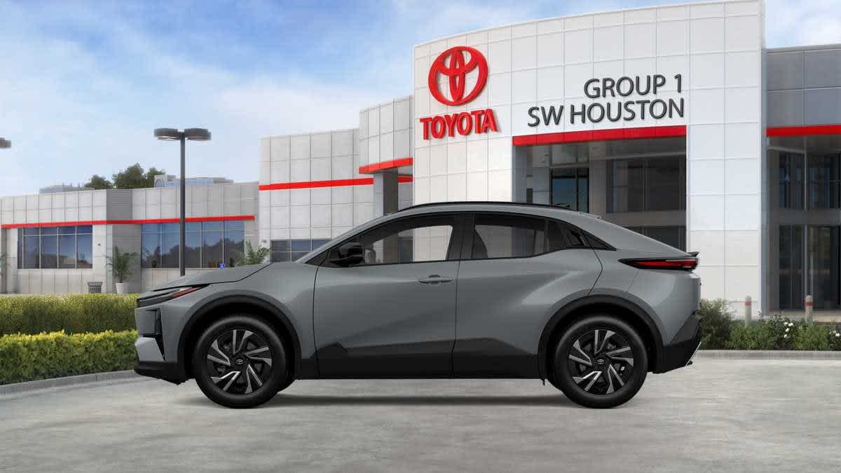 2026 Toyota C-HR photo 3 of 34