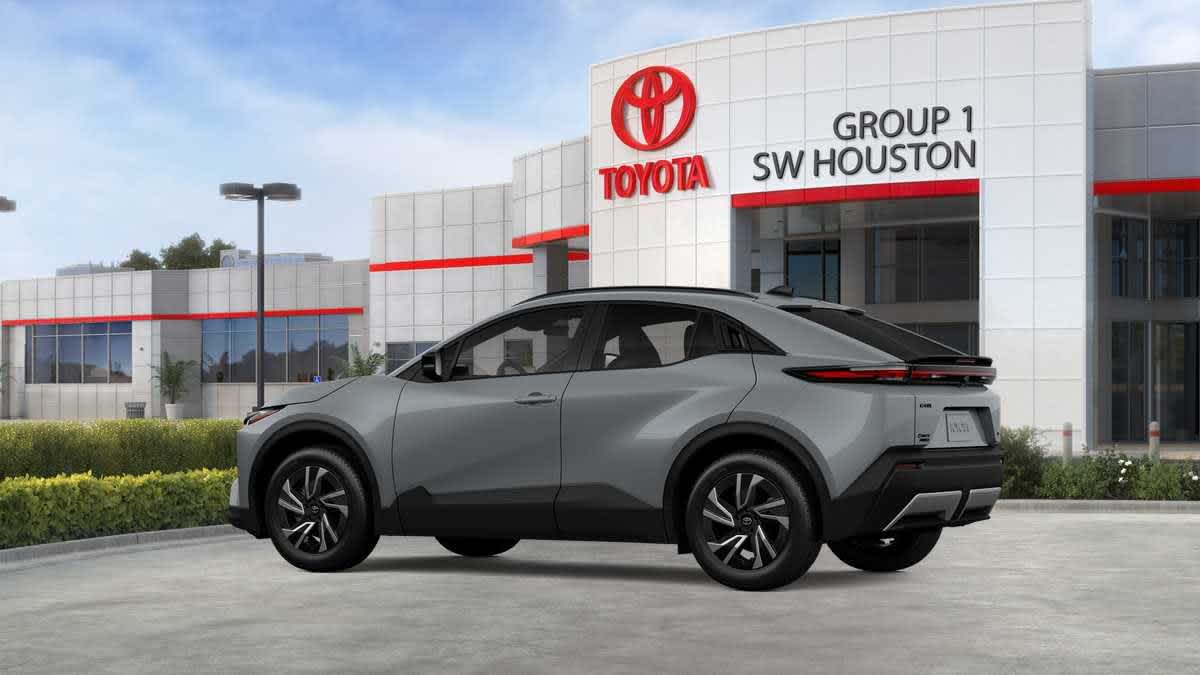 2026 Toyota C-HR photo 4 of 34