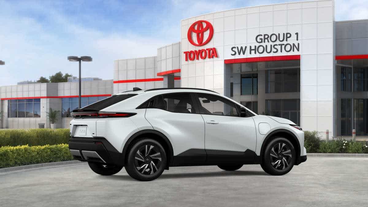 2026 Toyota C-HR photo 10 of 29