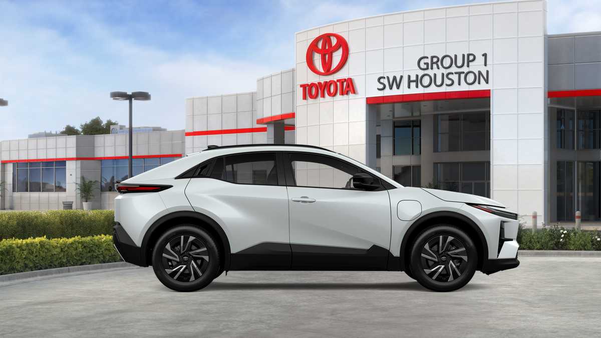 2026 Toyota C-HR photo 20 of 30