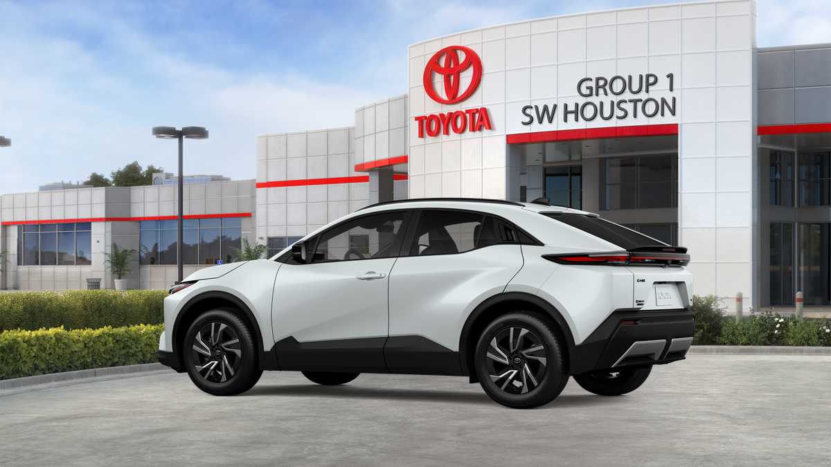 2026 Toyota C-HR photo 13 of 30