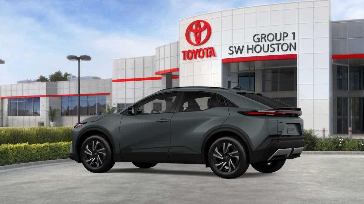 2026 Toyota C-HR photo 4 of 28