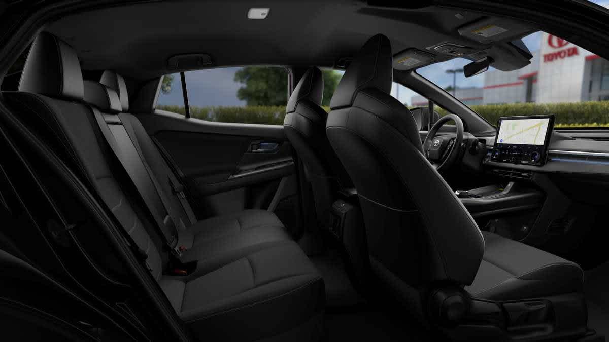 2026 Toyota C-HR photo 15 of 28